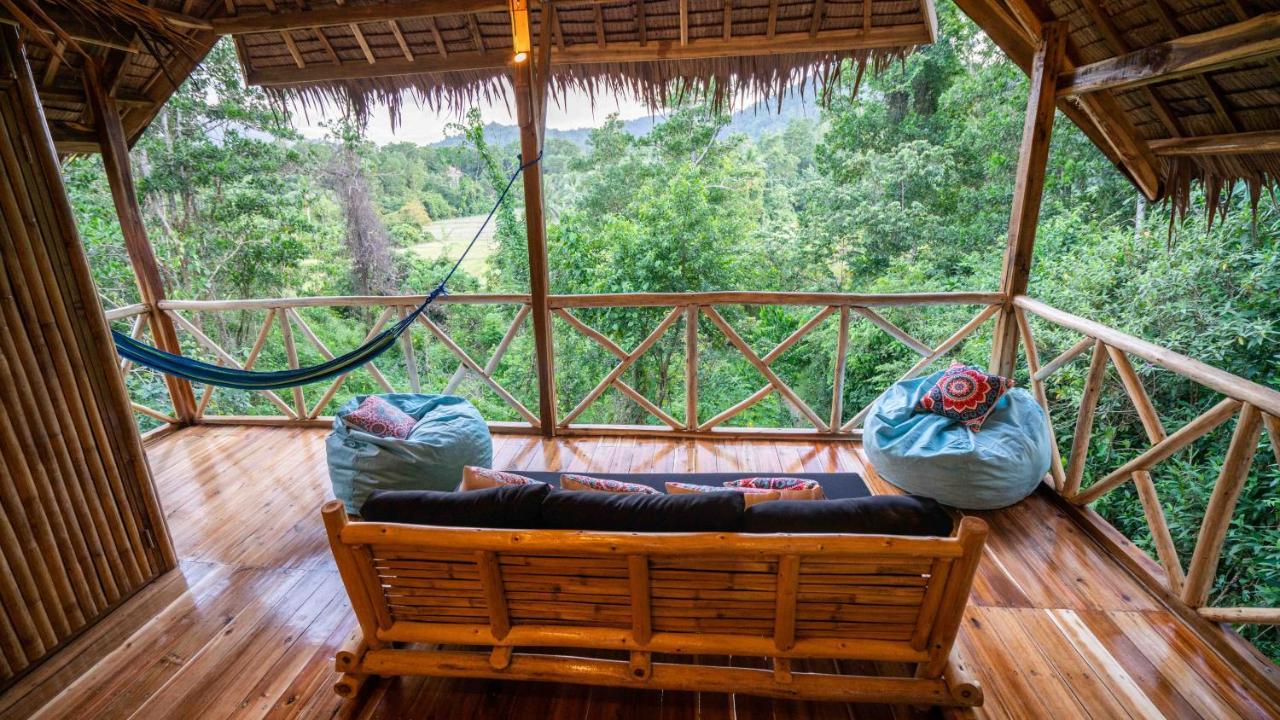 Barya Lang Villa- Native Villa With Jeepney Room 爱妮岛 外观 照片