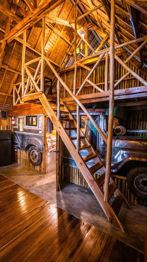 Barya Lang Villa- Native Villa With Jeepney Room 爱妮岛 外观 照片